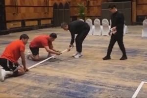 亚洲杯决赛前在酒店临时改场地 郭士强：把对手战术给球员摆一下